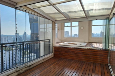 Cobertura à venda com 2 quartos, sendo 1 suíte, em Pinheiros, São Paulo, SP