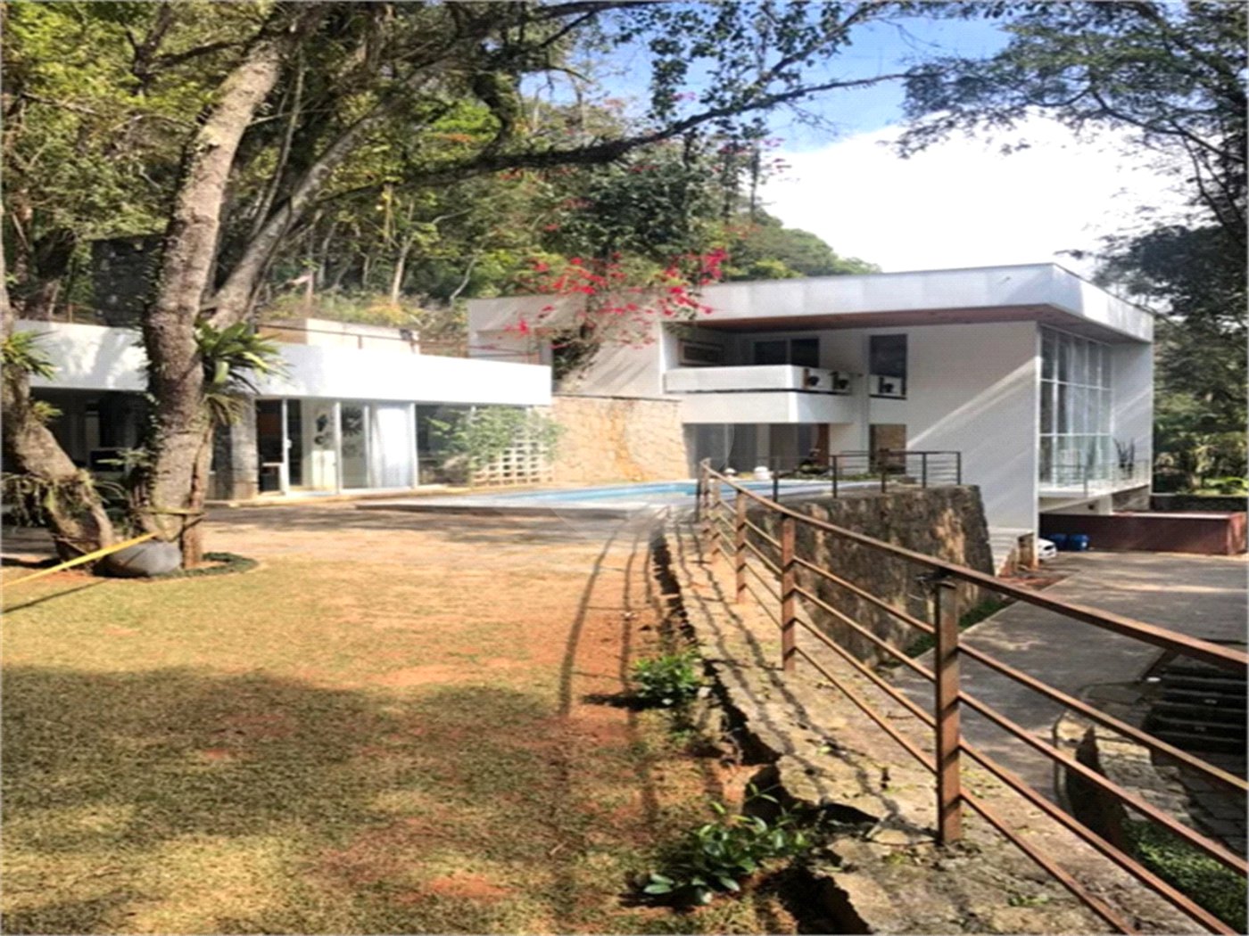 Casa à venda com 6 suítes no condomínio Alpes da Cantareira, Mairiporã - SP