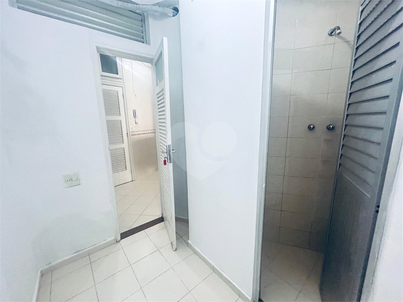 Apartamento à venda com 3 quartos, sendo 1 suíte, em Lagoa, Rio de Janeiro, RJ