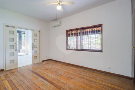Casa Térrea à venda ou para alugar com 5 quartos, sendo 1 suíte, em Jardim Marajoara, São Paulo, SP