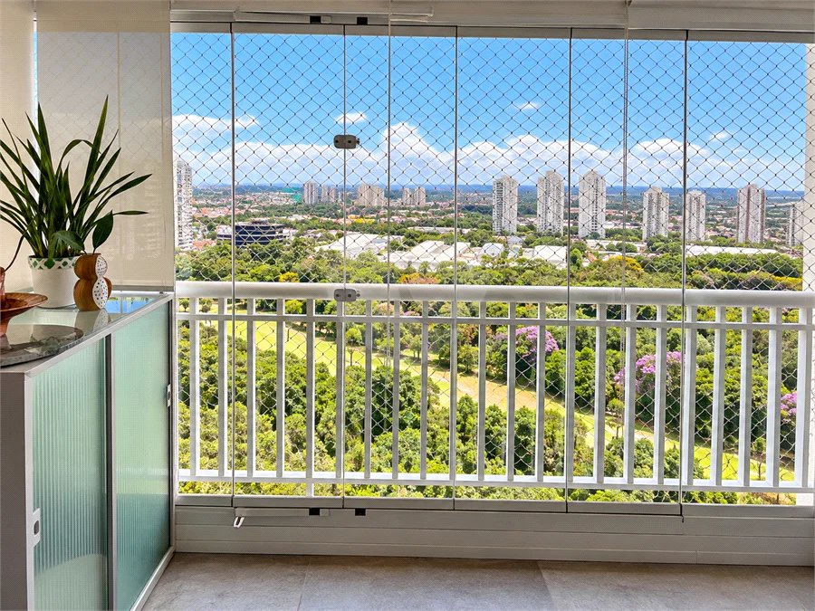 Apartamento à venda com 3 suítes em Campo Grande, São Paulo, SP