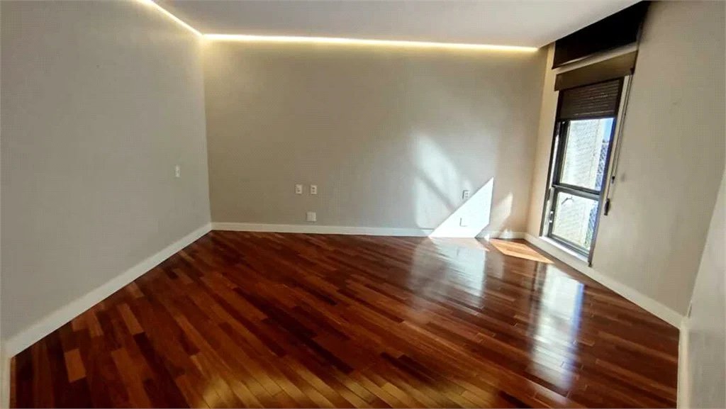Duplex para alugar com 3 suítes em Real Parque, São Paulo, SP
