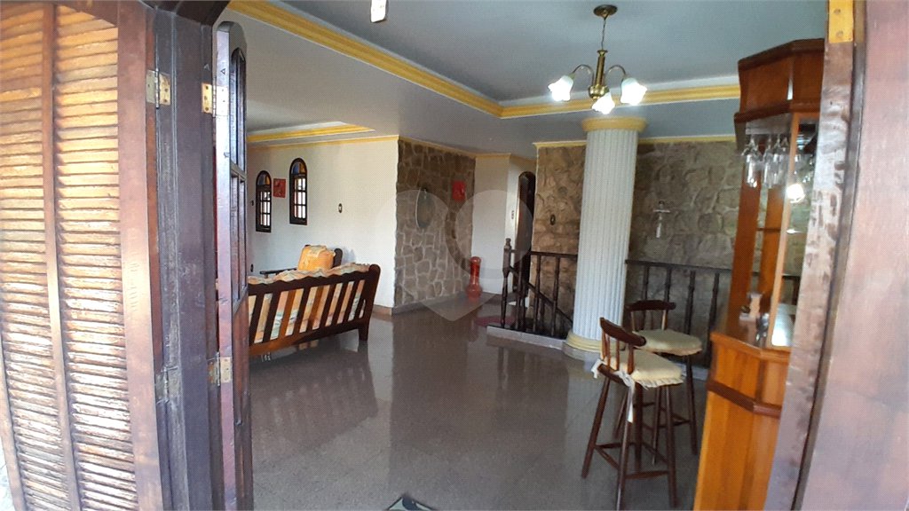 Casa à venda com 4 quartos, sendo 1 suíte, em Bangu, Rio de Janeiro, RJ