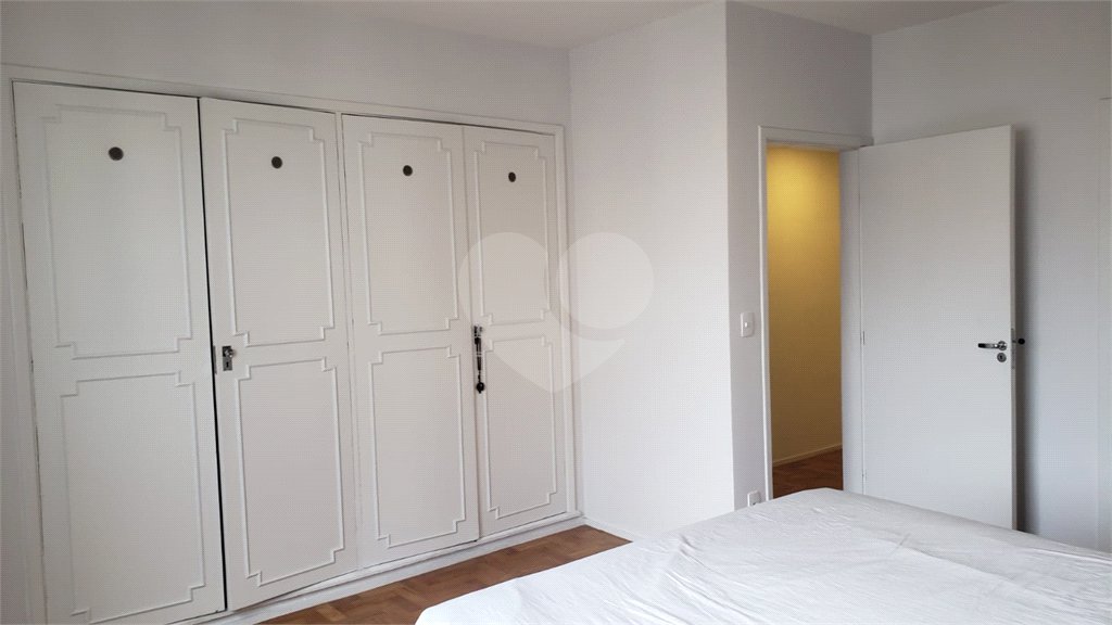 Apartamento à venda com 4 quartos, sendo 1 suíte, em Jardim Paulista, São Paulo, SP
