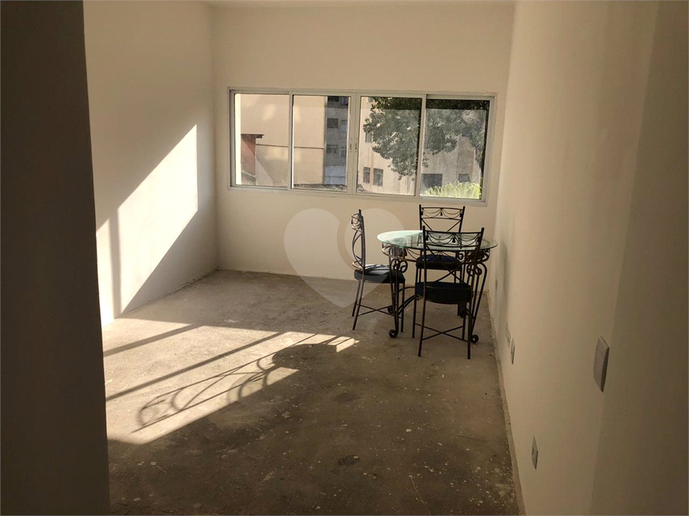 Apartamento à venda com 3 quartos, sendo 1 suíte,  em Cambuci, São Paulo, SP