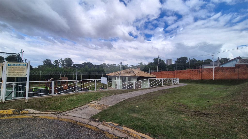 Casa à venda com 3 quartos, sendo 1 suíte,  no condomínio Residencial Horto Villagio, Sorocaba - SP