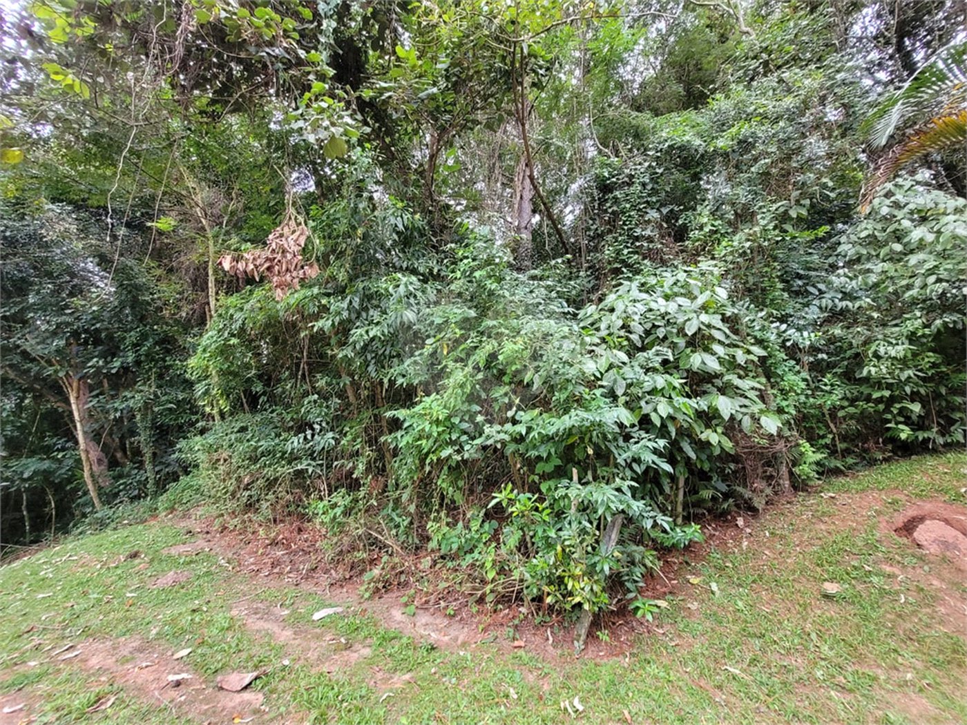 Terreno à venda no condomínio Parque Petrópolis 4 Secção, Mairiporã - SP