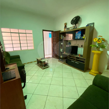 Sobrado à venda com 3 quartos em Jundiapeba, Mogi das Cruzes, SP