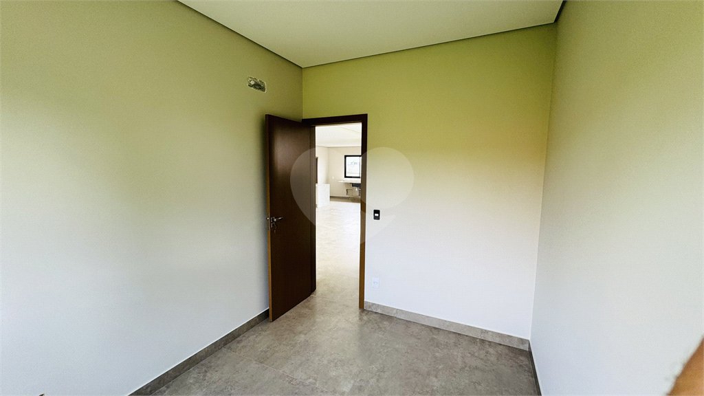 Casa à venda com 3 suítes no condomínio Santa Isabel I, Louveira - SP