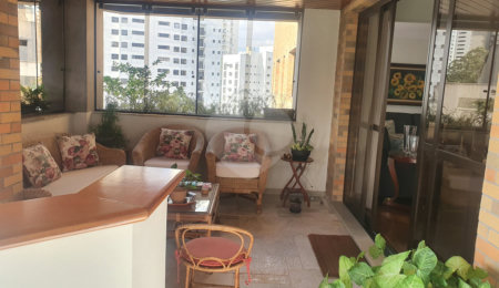 Apartamento à venda com 4 suítes em Vila Andrade, São Paulo, SP