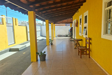Casa à venda com 3 quartos, sendo 1 suíte,  em Tatetú, Alambari, SP
