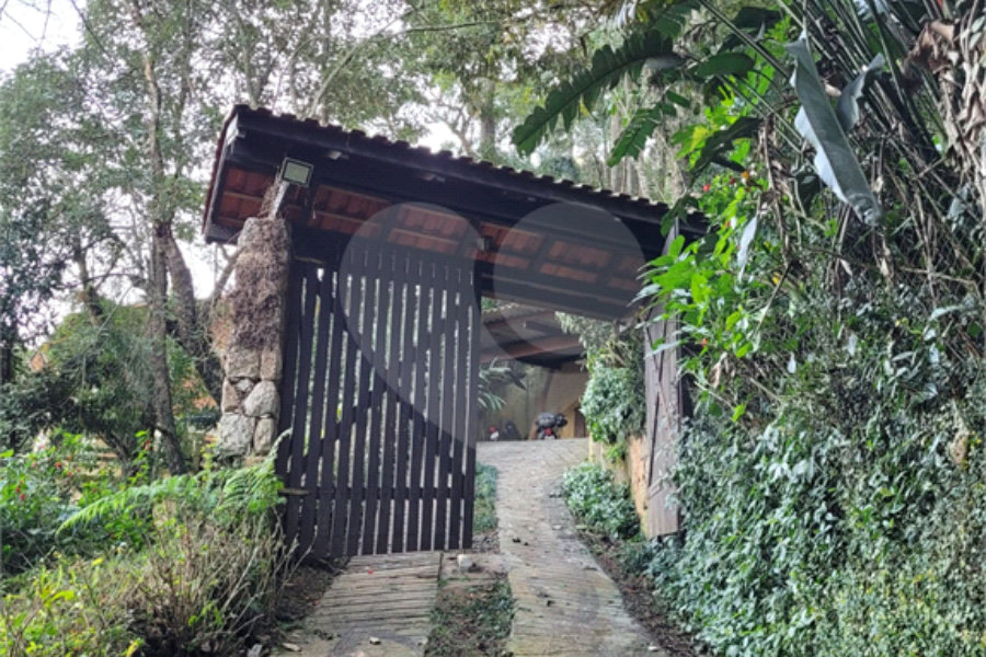 Casa à venda com 3 quartos, sendo 1 suíte,  em Serra da Cantareira, Mairiporã, SP