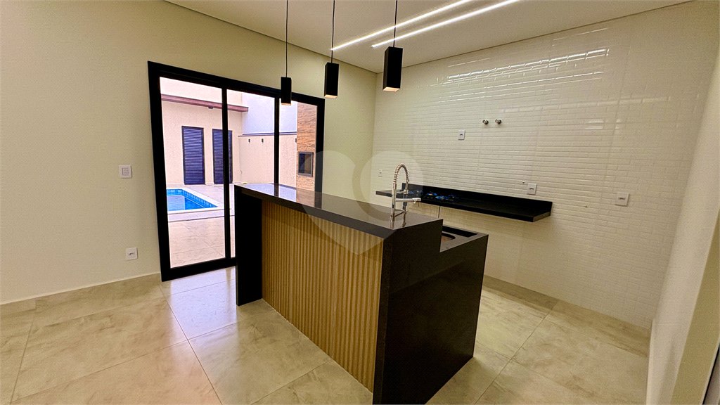 Casa à venda com 3 quartos, sendo 1 suíte, no condomínio Residencial Villagio Wanel, Sorocaba - SP