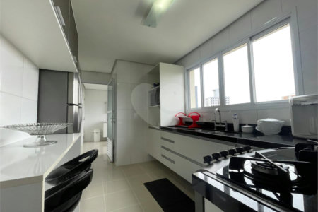 Apartamento à venda com 3 suítes em Água Fria, São Paulo, SP