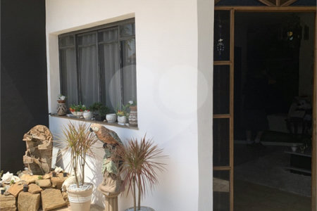 Sobrado à venda com 4 quartos, sendo 3 suítes,  em Jardim Alvinópolis, Atibaia, SP