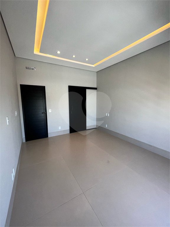 Casa à venda com 4 suítes no condomínio Florais do Parque, Cuiabá - MT