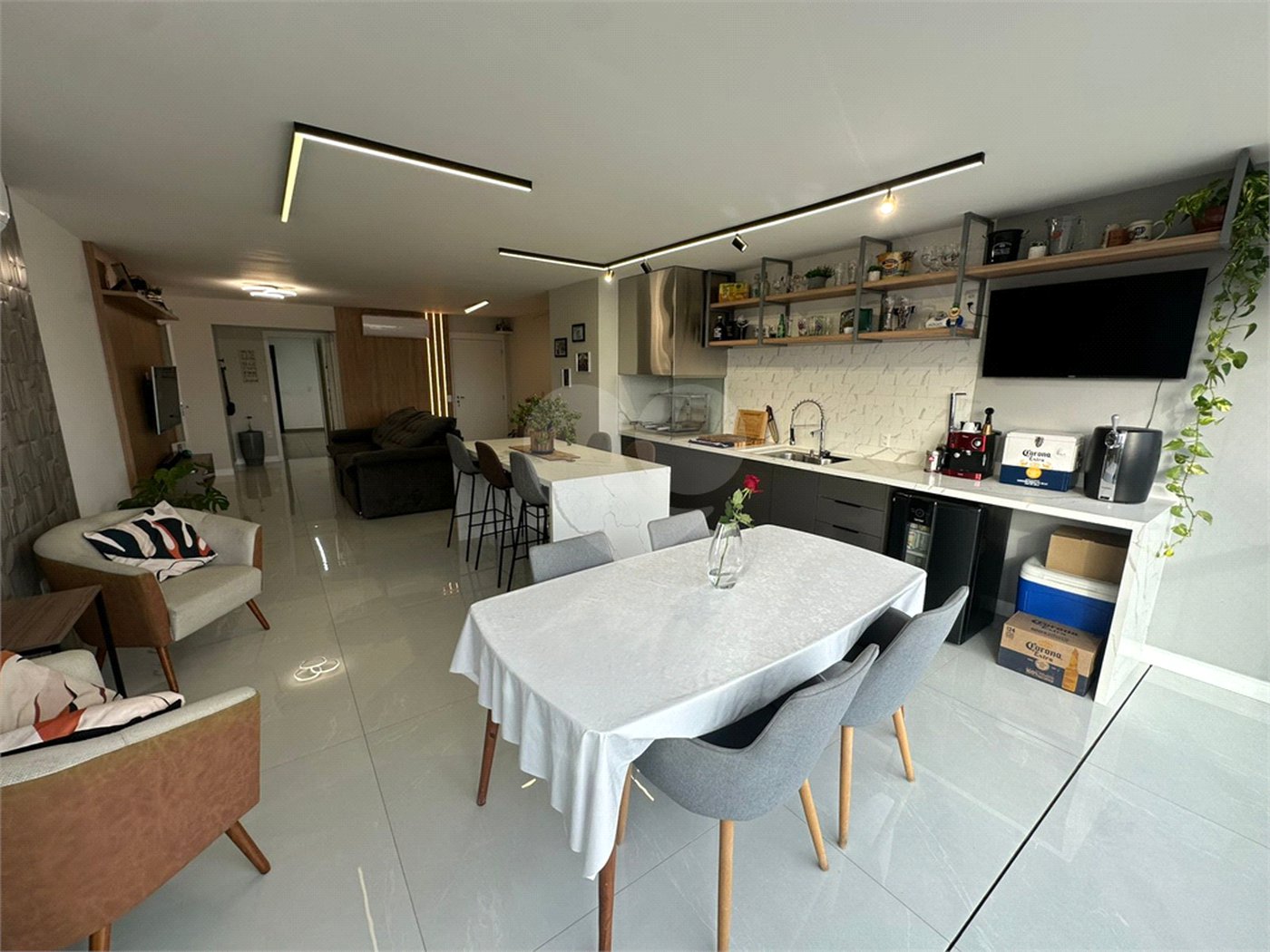 Apartamento à venda com 3 suítes em Vila Romana, São Paulo, SP