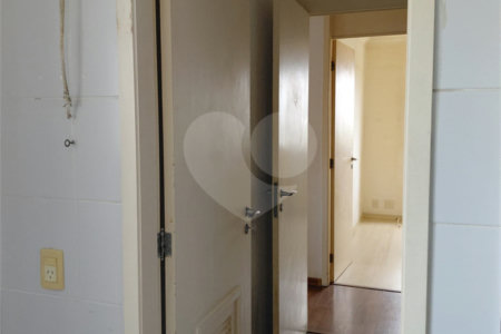 Apartamento à venda com 3 quartos, sendo 1 suíte, em Vila Sofia, São Paulo, SP