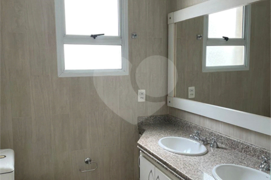 Apartamento à venda com 3 suítes em Campo Belo, São Paulo, SP