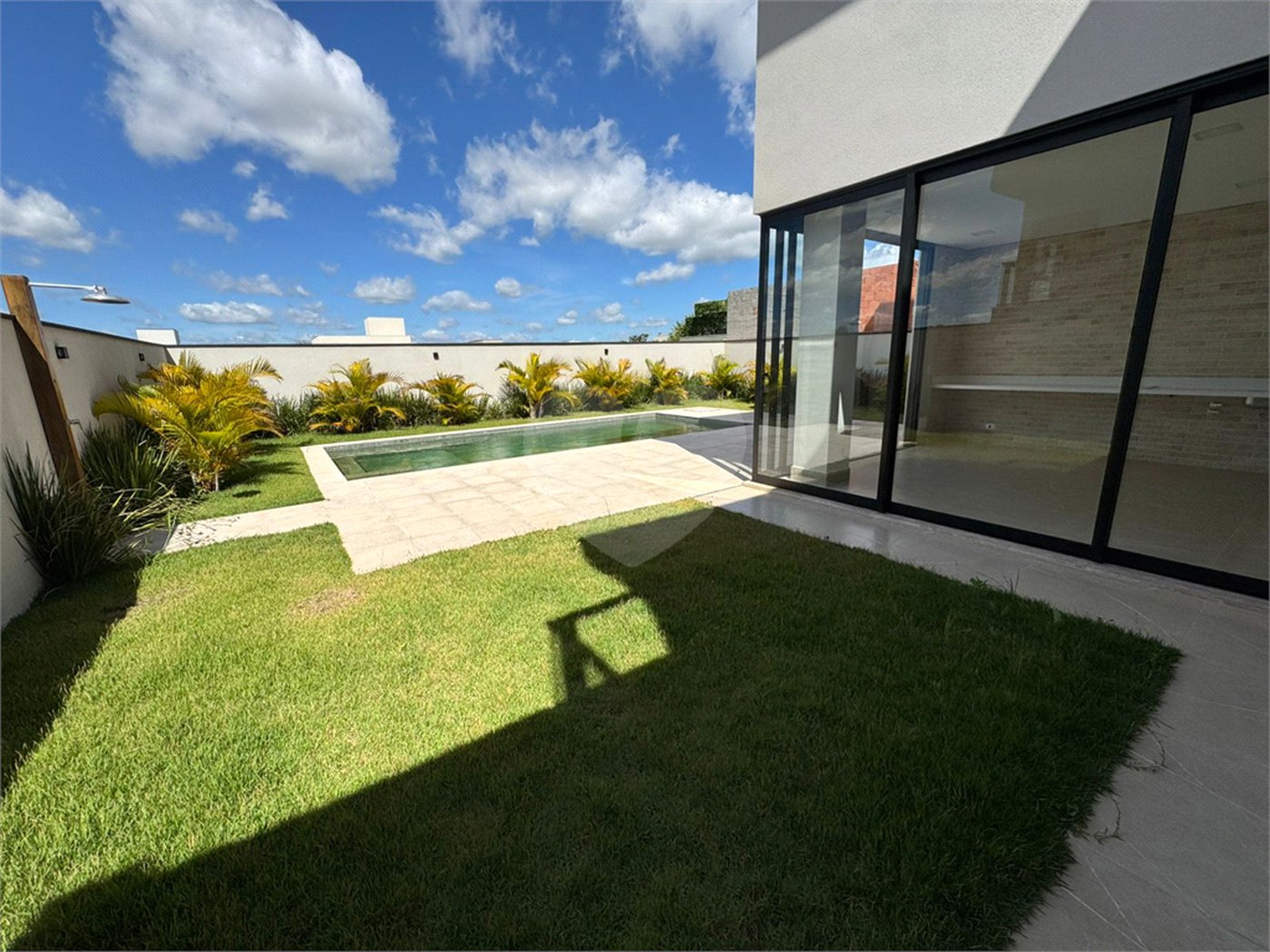 Casa à venda com 4 suítes no condomínio Villas do Golf, Itu - SP