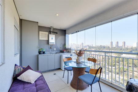 Apartamento à venda com 2 quartos, sendo 1 suíte, em Santo Amaro, São Paulo, SP