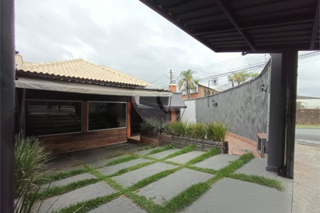 Casa à venda com 3 quartos, sendo 1 suíte,  em Jardim Santa Rosália, Sorocaba, SP
