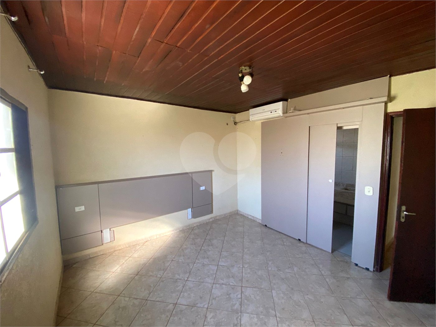 Casa à venda com 2 quartos, sendo 1 suíte, em Vila Renô, Ponta Porã, MS