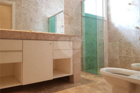 Casa à venda com 4 suítes no condomínio Vilaretto, São Paulo - SP