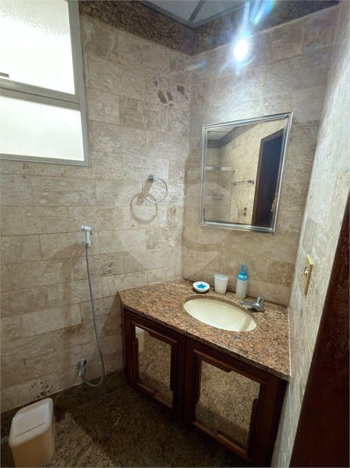 Apartamento à venda com 3 quartos, sendo 1 suíte, em Vila Nova, Cabo Frio, RJ