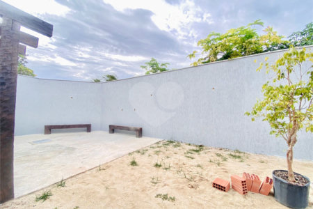 Casa à venda com 2 quartos, sendo 1 suíte,  em São José, Armação dos Búzios, RJ