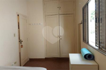 Casa à venda com 4 quartos, sendo 3 suítes, em Jardim Luzitânia, São Paulo, SP