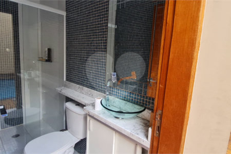 Sobrado à venda com 4 quartos, sendo 1 suíte, em Jabaquara, São Paulo, SP