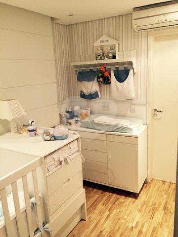 Apartamento à venda com 2 suítes em Real Parque, São Paulo, SP