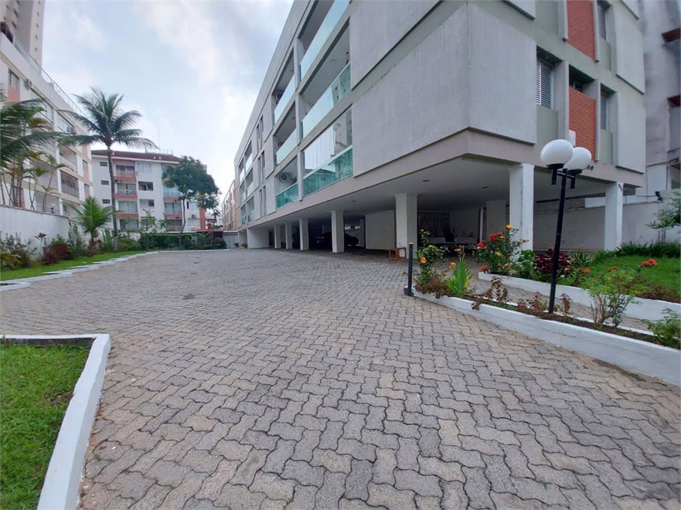 Apartamento Residencial à venda, Jardim Três Marias, Guarujá - AP1018.