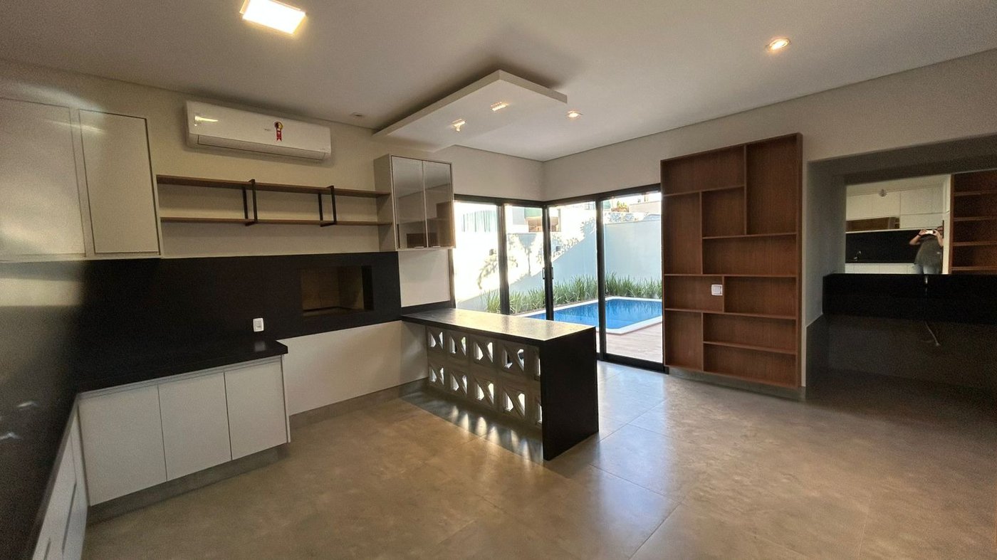 Casa à venda com 3 suítes em Três Lagoas, MS