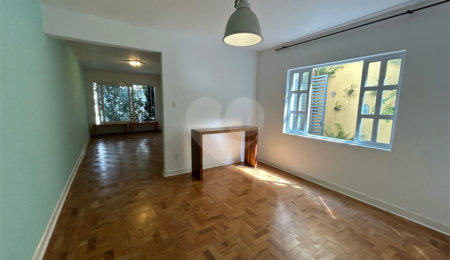 Sobrado à venda com 4 quartos, sendo 1 suíte, em Chácara Santo Antônio (zona Sul), São Paulo, SP