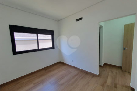 Casa à venda com 3 suítes no condomínio Via Castelli, Louveira - SP