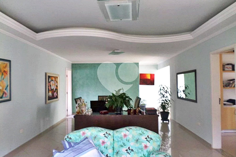 Casa à venda com 6 quartos, sendo 5 suítes,  no condomínio Conjunto Residencial Itaguaçu, São Paulo - SP