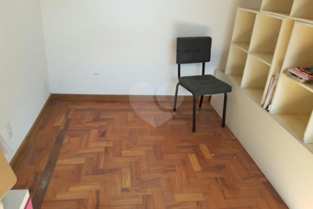 Sobrado à venda com 4 quartos, sendo 2 suítes, em Granja Julieta, São Paulo, SP
