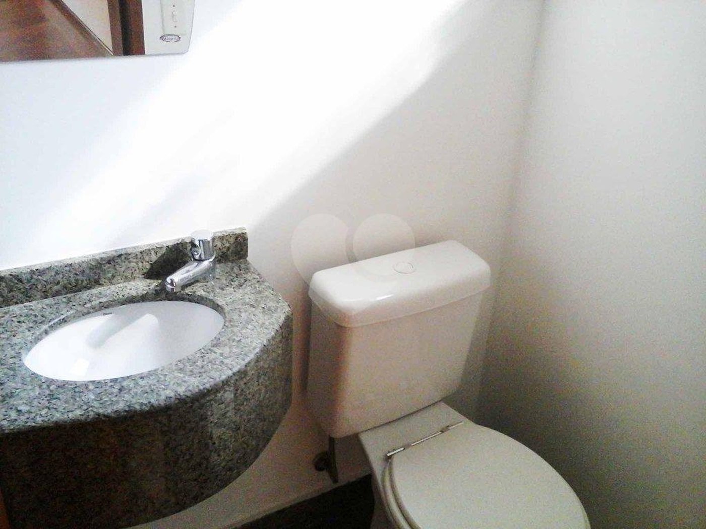 Casa para alugar com 4 quartos, sendo 2 suítes, no condomínio Palm Garden, São Paulo - SP
