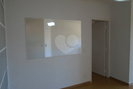 Apartamento à venda com 3 quartos, sendo 1 suíte, em Vila Oliveira, Mogi das Cruzes, SP