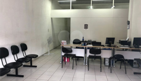Casa à venda com 6 quartos, sendo 2 suítes,  em Vila Monumento, São Paulo, SP