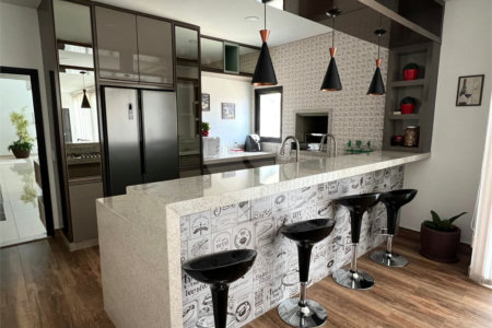 Casa à venda com 5 quartos, sendo 4 suítes, no condomínio Terras de Mont Serrat, Salto - SP