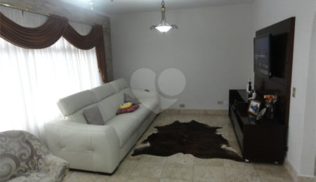 Sobrado à venda com 3 quartos, sendo 1 suíte,  em Jardim São Paulo(zona Norte), São Paulo, SP