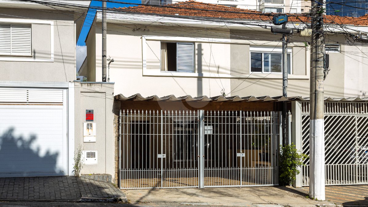 Casa à venda com 3 quartos, sendo 1 suíte, em Vila Cordeiro, São Paulo, SP