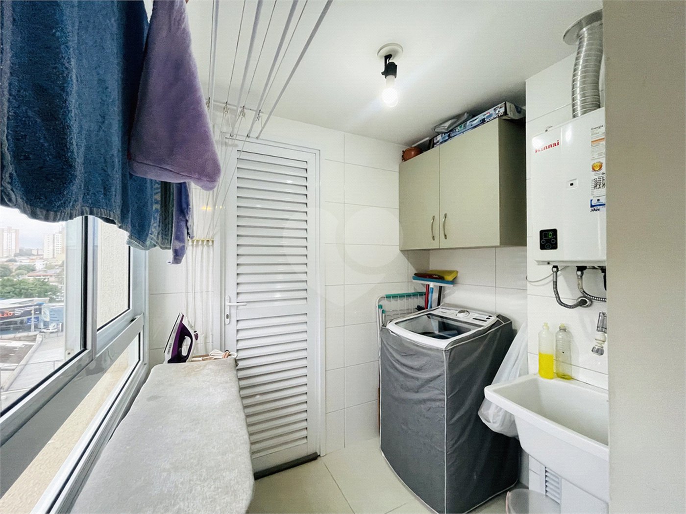 Apartamento à venda com 2 suítes em Vila Scarpelli, Santo André, SP