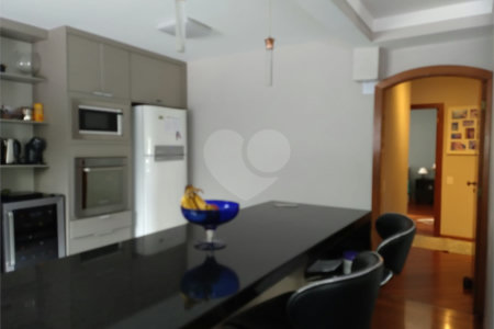 Apartamento à venda com 4 quartos, sendo 1 suíte,  em Brooklin Paulista, São Paulo, SP