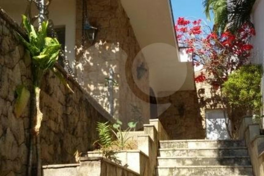 Casa à venda com 3 suítes em Vila Albertina, São Paulo, SP