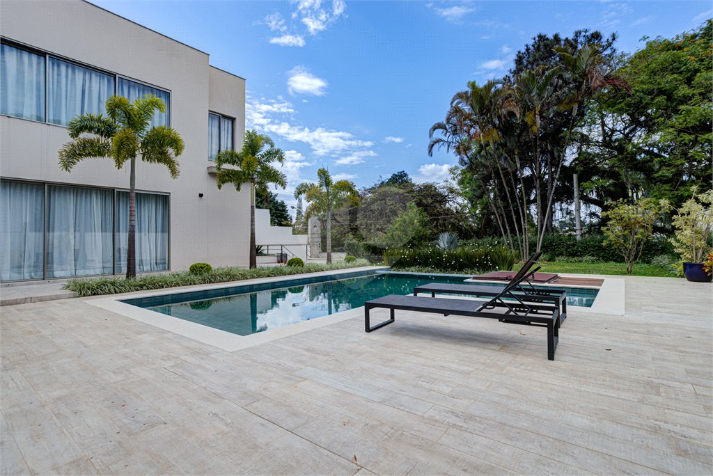 Casa à venda com 5 suítes em Jardim Cordeiro, São Paulo, SP