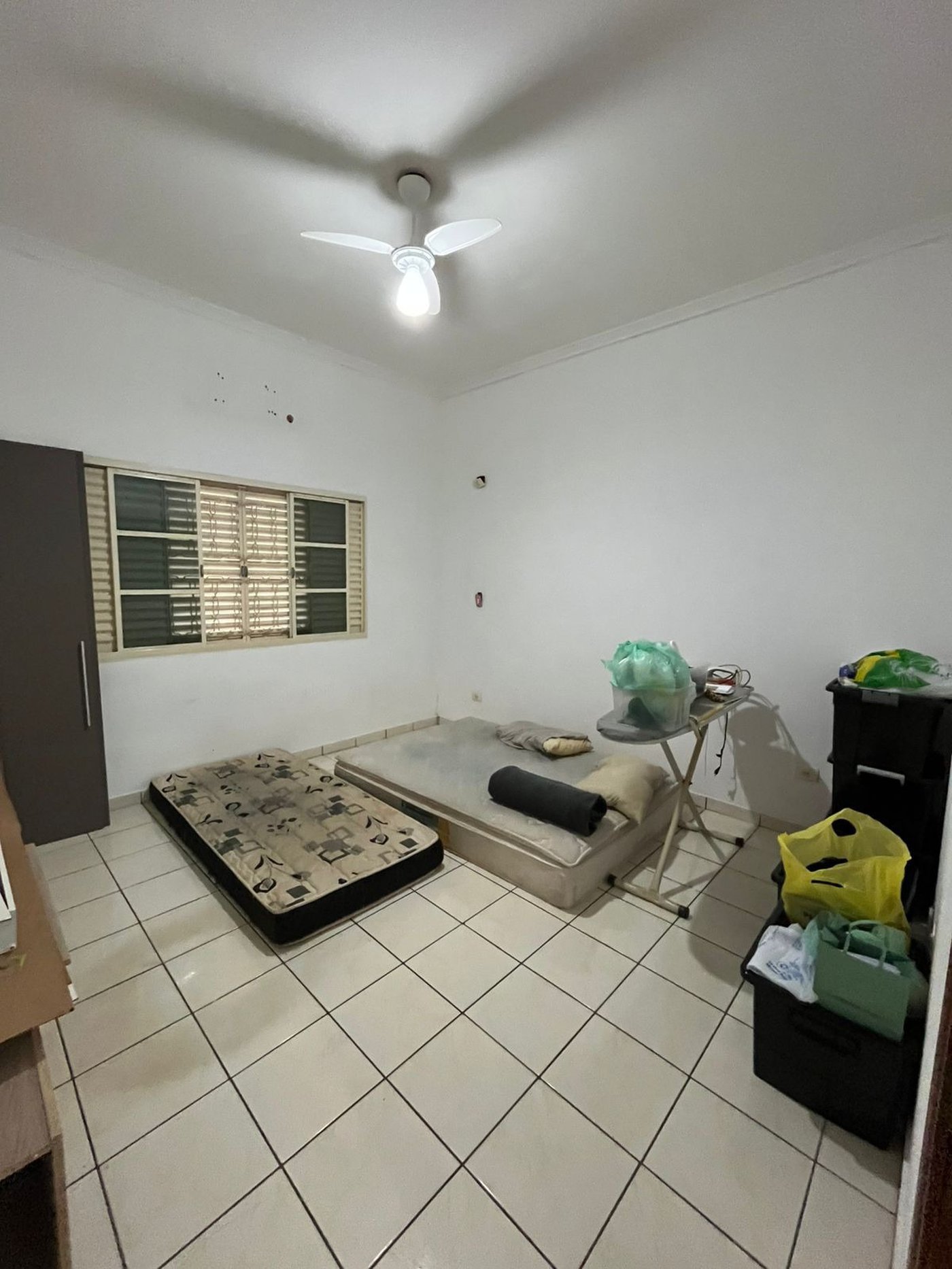 Casa à venda com 3 quartos, sendo 1 suíte,  em Jardim Primaveril, Três Lagoas, MS